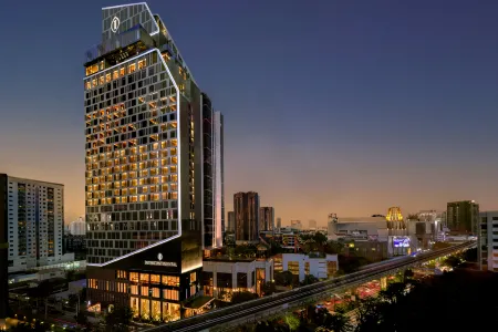 InterContinental Bangkok Sukhumvit Отели рядом с достопримечательностью «Wat Thung Setthi»