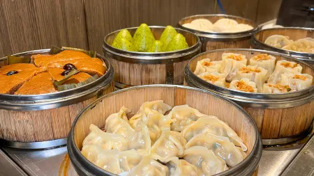 Kaili Shimao Hotel (Kaili East Beijing Road) Отели рядом с достопримечательностью «Kaili Miao-Dong Customs Park»