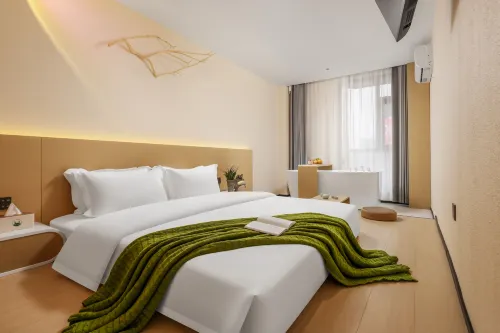 Dragon Cat Elf Hotel (Yuanrong Plaza Haohe Branch)