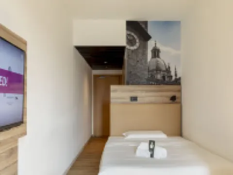 B&B HOTEL Como Baradello Hotels in Como