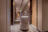 Homeinn Plus Hotel (Shanghai Bund Nanjing Road Pedestrian Street) - 2-Star