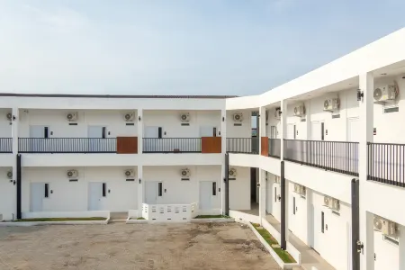 INNCA Ipnoss Coliving, Semarang Отели рядом с достопримечательностью «Tugu Muda»