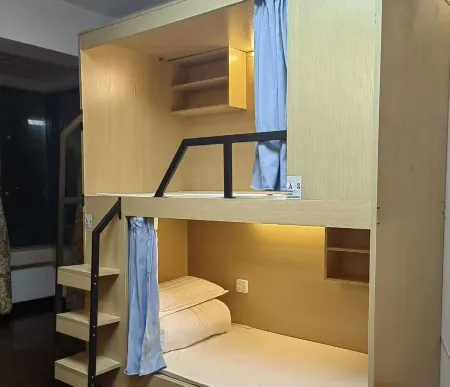 Chengdu Boya Space Cabin Homestay (Taikoo Li Branch, Chunxi Road)