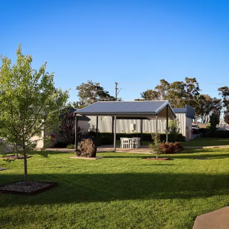 Eastend Studio Apartments