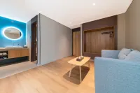 Home Inn Neo (Yishui County Government Liu Nanzhai Street Store)