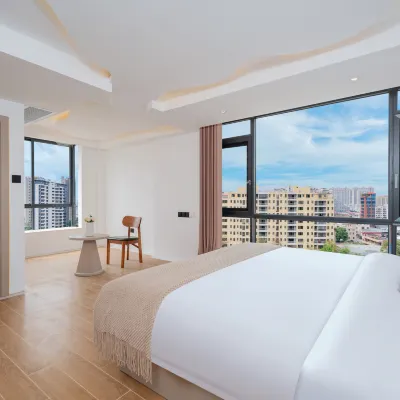 Zhaoqing Yuezhimei | Modern·City·Design Inn (Sihui Wuyue Plaza) Hotels near Lianhua Temple