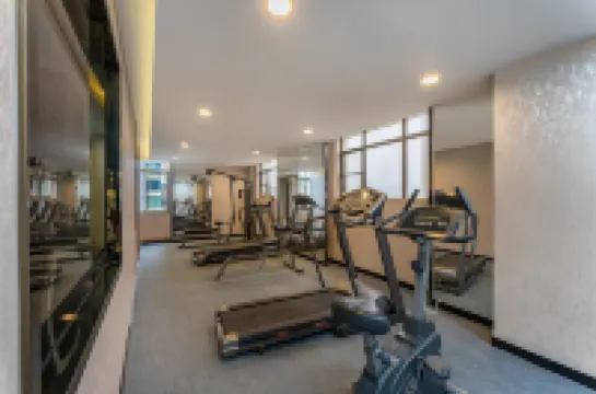 英徳仁鑫ホテル（浜江公園）