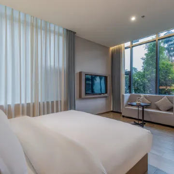 Qinglan Hotel (Zhanggongqiao Food Street Branch)