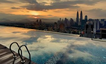 Regalia Residence KL Infinity Pool