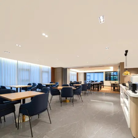 Ningbo Happy Coast Q-Box Hotel (Yinzhou Wanda Plaza)