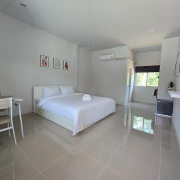 Wae Phak Stay Hostel@Khok Kloi Отели в г. Такуа Тунг