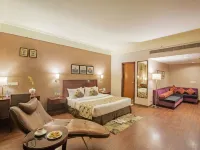 Vesta Maurya Palace Hotels near The Palace Atelier