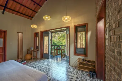 Little Tam Coc Boutique Villa Ninh Binh Hôtels à proximité de : Đình Làng Côn Lăng Thượng