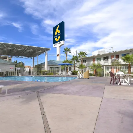 Studio 6 Suites Las Vegas, NV - Tropicana