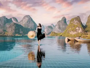 Yangshuo Fadai overhanging hot spring light luxury hotel