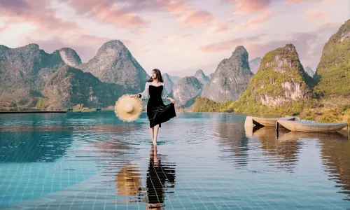 Yangshuo Fadai overhanging hot spring light luxury hotel