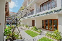 Puri Kaja House Hoteles en Canggu