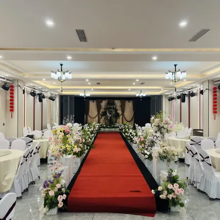 Jufeng Town Hongxilou Business Hotel