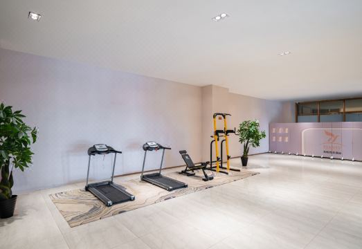 차차 소금호 티안위 홀리데이 인 로비