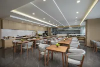 Ramada Hotel (Horgos Guomeng Branch) - Breakfast