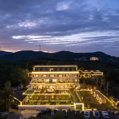 QIANNA HOTEL GLORIOUS (Fuxi Mountain Guogongling) Hotels near Fengquan Lake Scenic Area
