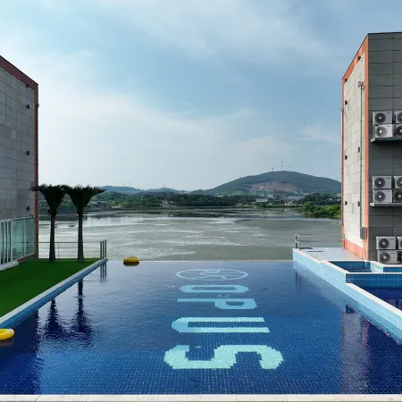 HOTEL OPUS