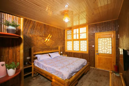 Zhuyuan Hotel (Tuolongxia Ecological Tourism Scenic Area)