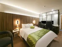 HANABI HOTEL Hotels near Surisa Temple