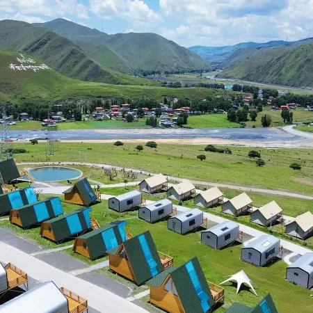 Luobu Starlight · Verdant · Valleys Luxury Camp Hotel (Kangding Xinduqiao Town)