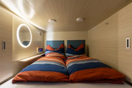 Mue Cubes -Capsule Hotel