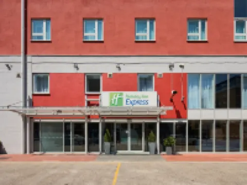 Holiday Inn Express LONDON - LIMEHOUSE by IHG Hotels near Canary Wharf