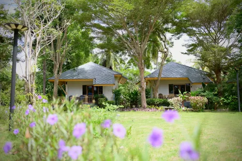 Saphlivilla Beach Resort