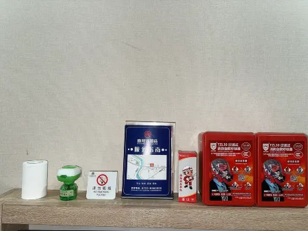 Xixiangfeng Hotel (Guangshui No.1 High School Branch) Отели рядом с достопримечательностью «Yintaishan Park and Zoo (South Gate)»