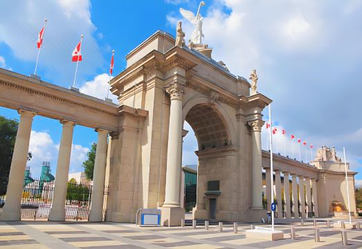 메이플 그로브 코티지 내부