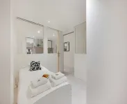 Spacious apartment - 2BR/4P- Le Kremlin-Bicêtre Hotels near Porte D'Italie Station
