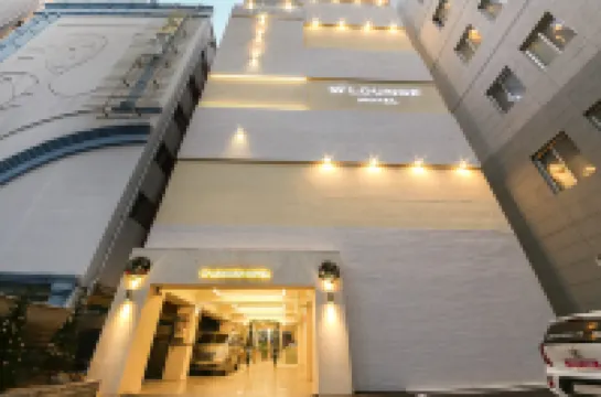 Gwangju W Lounge Hotel