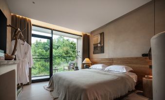 Shanweilan Scenery River View Mountain Homestay (Jiangkou Mount Fanjing Scenic Area)