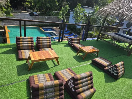 Sasitara Residence Отели рядом с достопримечательностью «Samui Crocodile Farm»