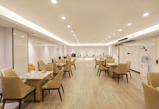 메트로폴로 시설