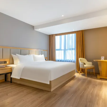 Starway Hotel (Aksu Jinlan Square)