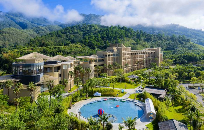 Guilai・Hutiaoxia Gorge Art Gallery Hotel