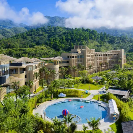 Guilai・Hutiaoxia Gorge Art Gallery Hotel