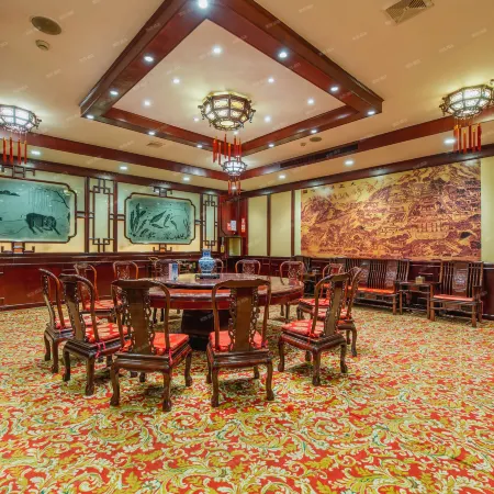 Huaqiao Hotel