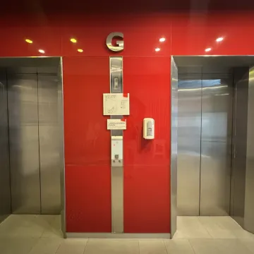 Easy Planet Bangkok Surawong Отели рядом с достопримечательностью «Комплекс Чамчури Сквэр»