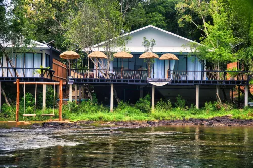 Anuksa Lodge Chi Phat - ที่มีสระว่ายน้ำ