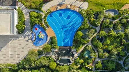 Jiangmen Yinhu Bay Binhai New Area Holiday Inn Express Отели рядом с достопримечательностью «Gudou Hot Spring Tourist Resort»