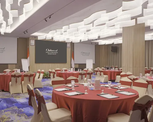 Oakwood Hotel & Apartments Grand Batam Business Facilities Photos