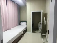 Raohe Youran Homestay - parking