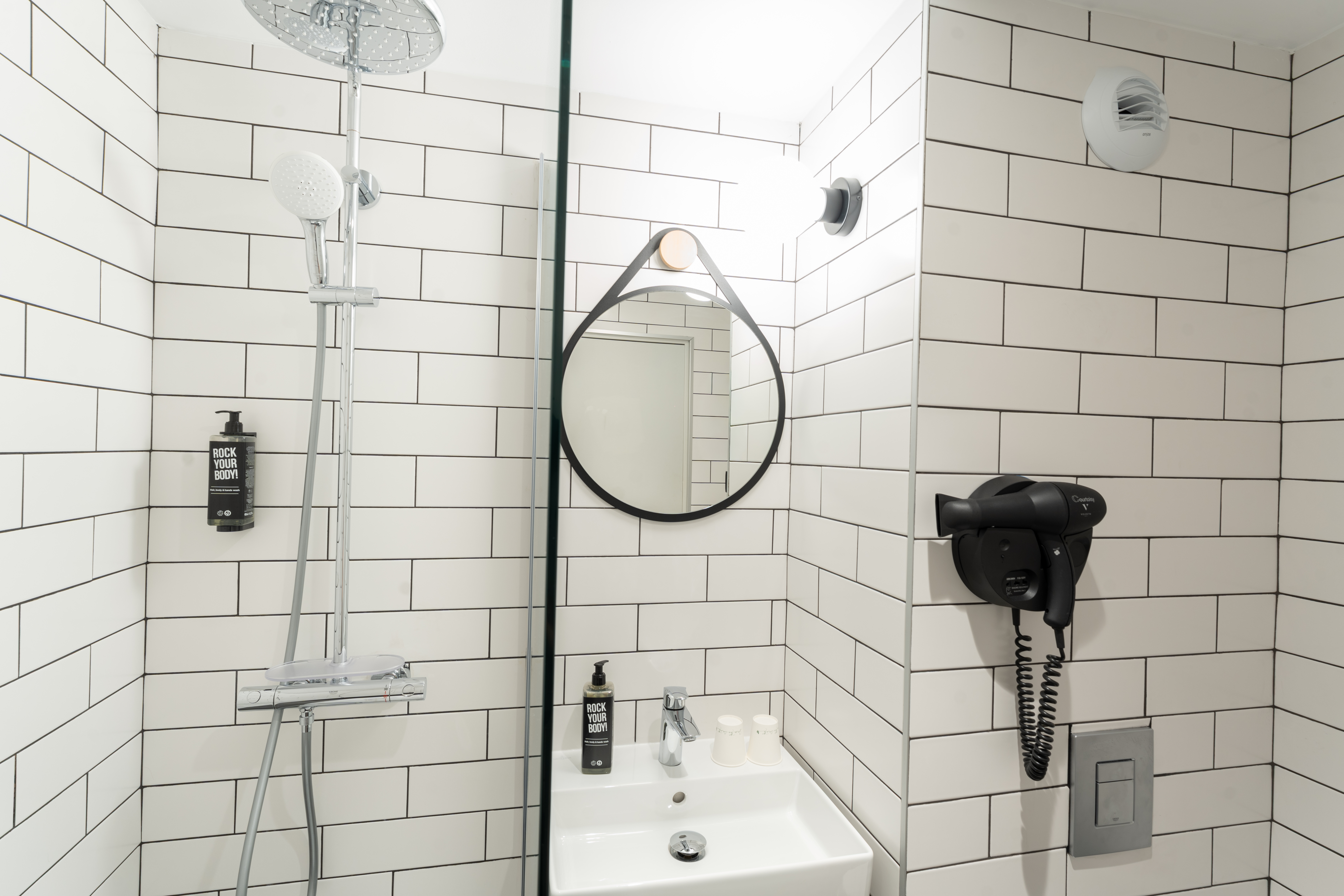 Ibis Paris Nord Porte de Saint Ouen Номера Photos