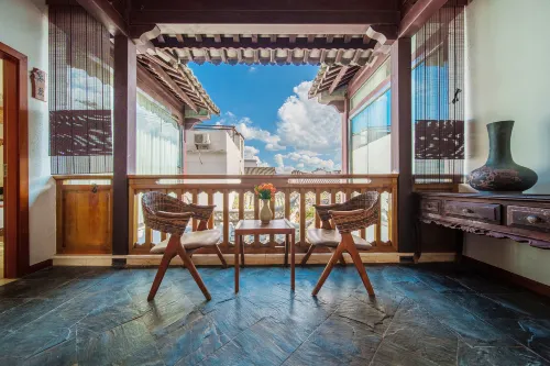 Grain Murmurs Inn (Jianshui Ancient City Branch)
